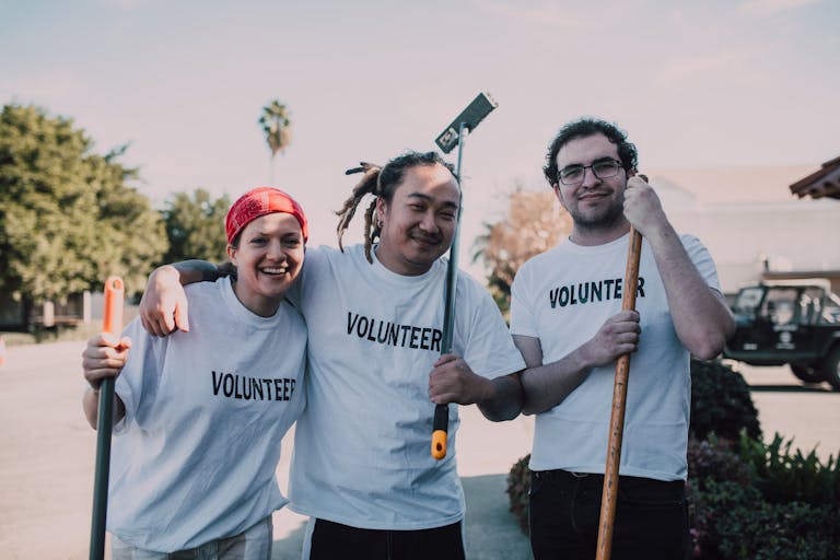 Read more about the article How To Get Students EXCITED About Volunteering!